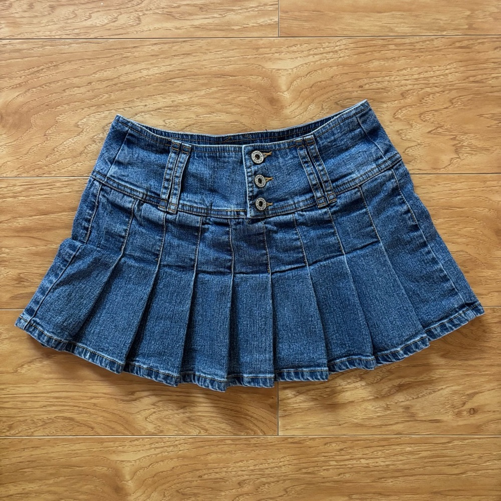 VTG Angels y2k pleated denim mini skirt